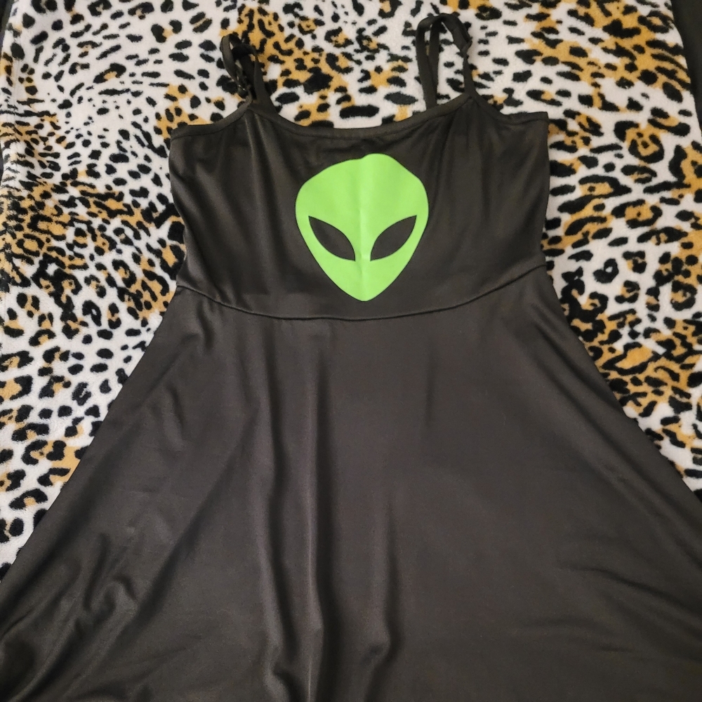 Alien dress